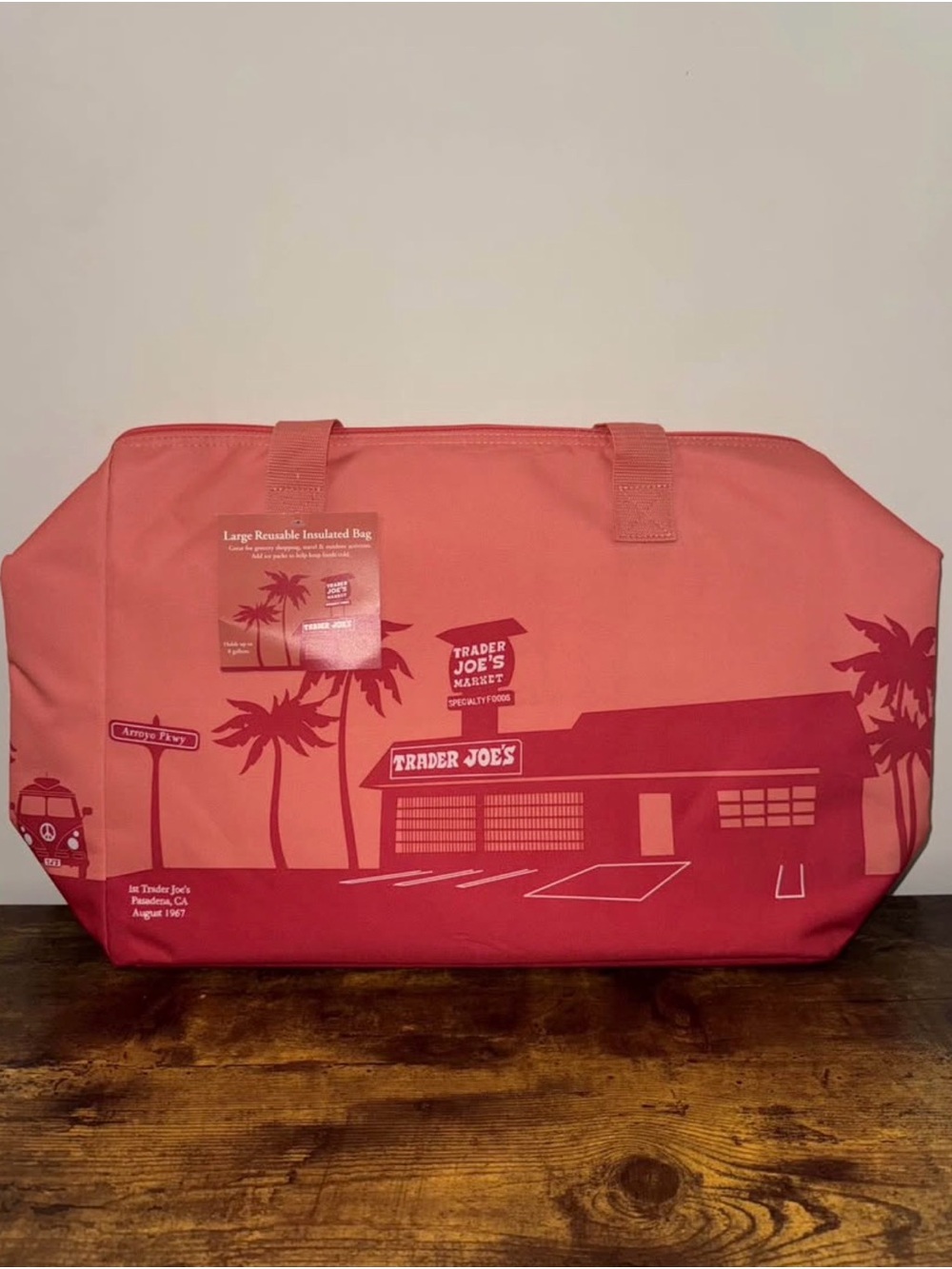 NEW TRADER JOES LARGE CORAL PEACH INSULATED TOTE BAG 8 GAL REUSABLE
